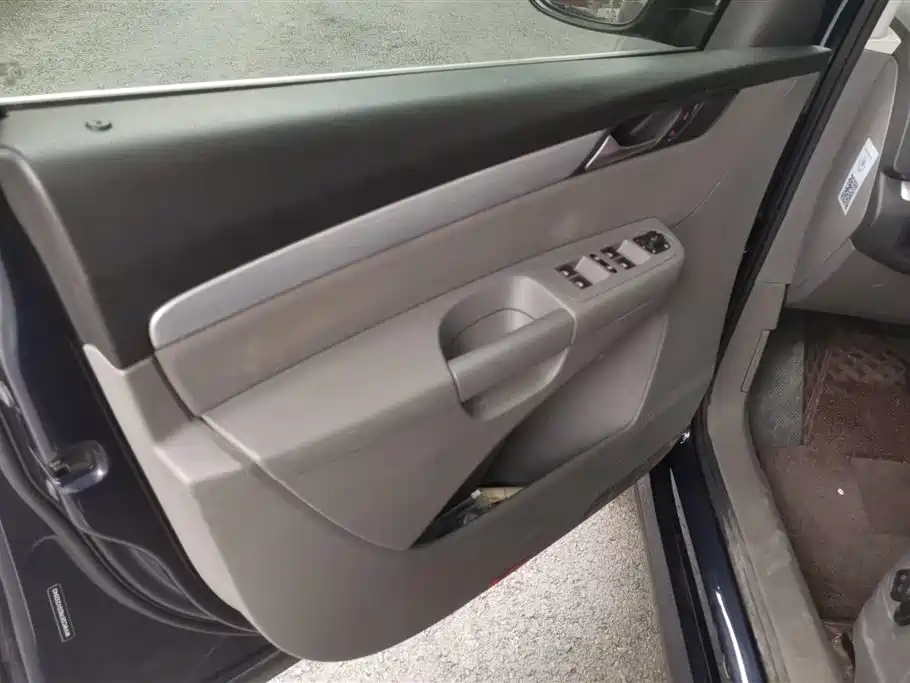 Volkswagen Sharan 2016 380TSI Comfort 7-seater фото 7