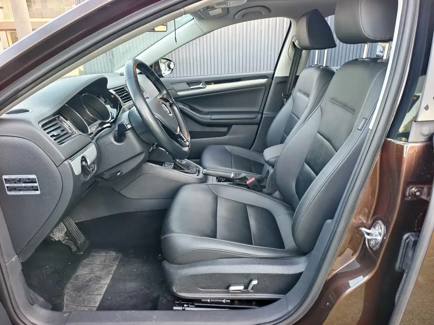 Volkswagen Sagitar 2015 230TSI Automatic Comfort фото 7