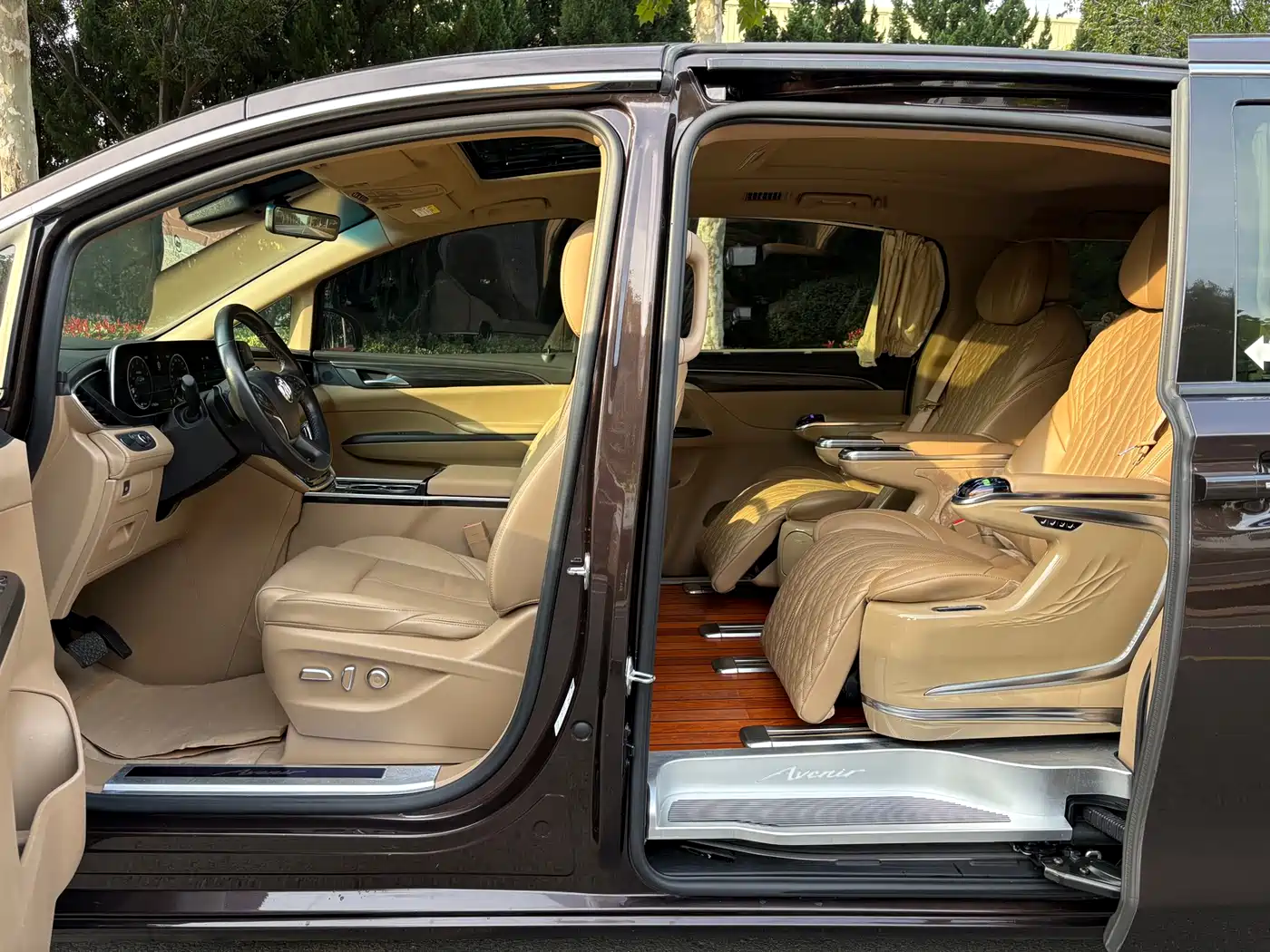 Buick GL8 2021 ES Landlord 653T Premium фото 8