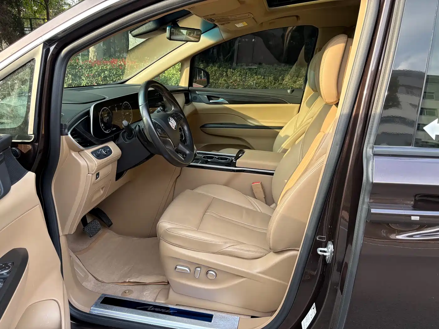 Buick GL8 2021 ES Landlord 653T Premium фото 7