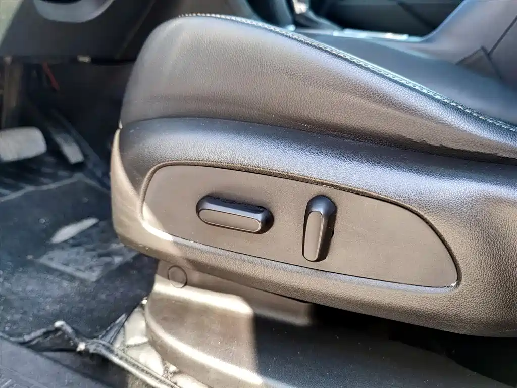 Chevrolet Equinox 2019 535T Auto Galloping Edition China V фото 15