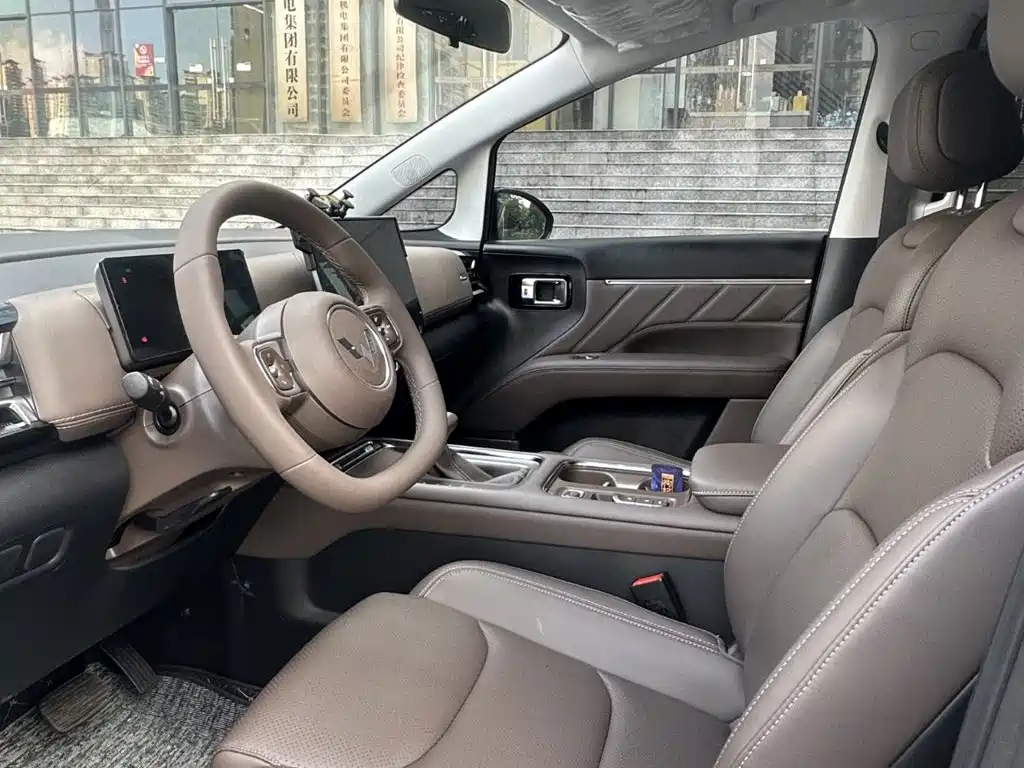 Wuling Motors Xingguang 730 2026 2025 Model Base Version