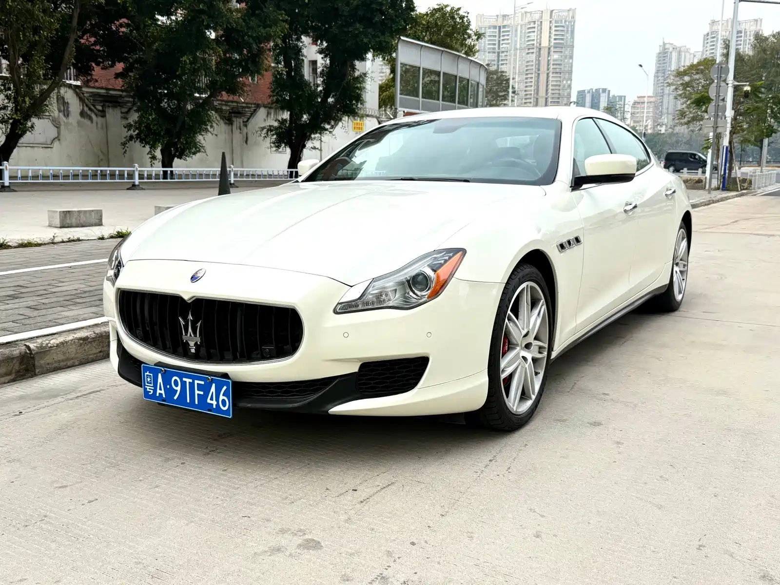 صورة 1 - Maserati Quattroporte