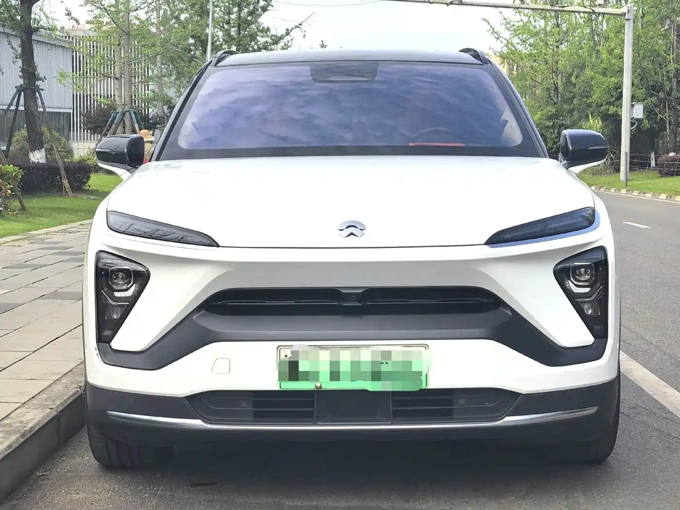 Фото 2 - NIO ES6