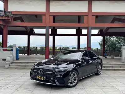 Mercedes-Benz E