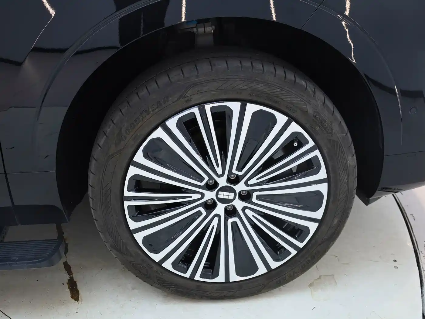 Geely Galaxy Galaxy M9 2025 2025 Base Model