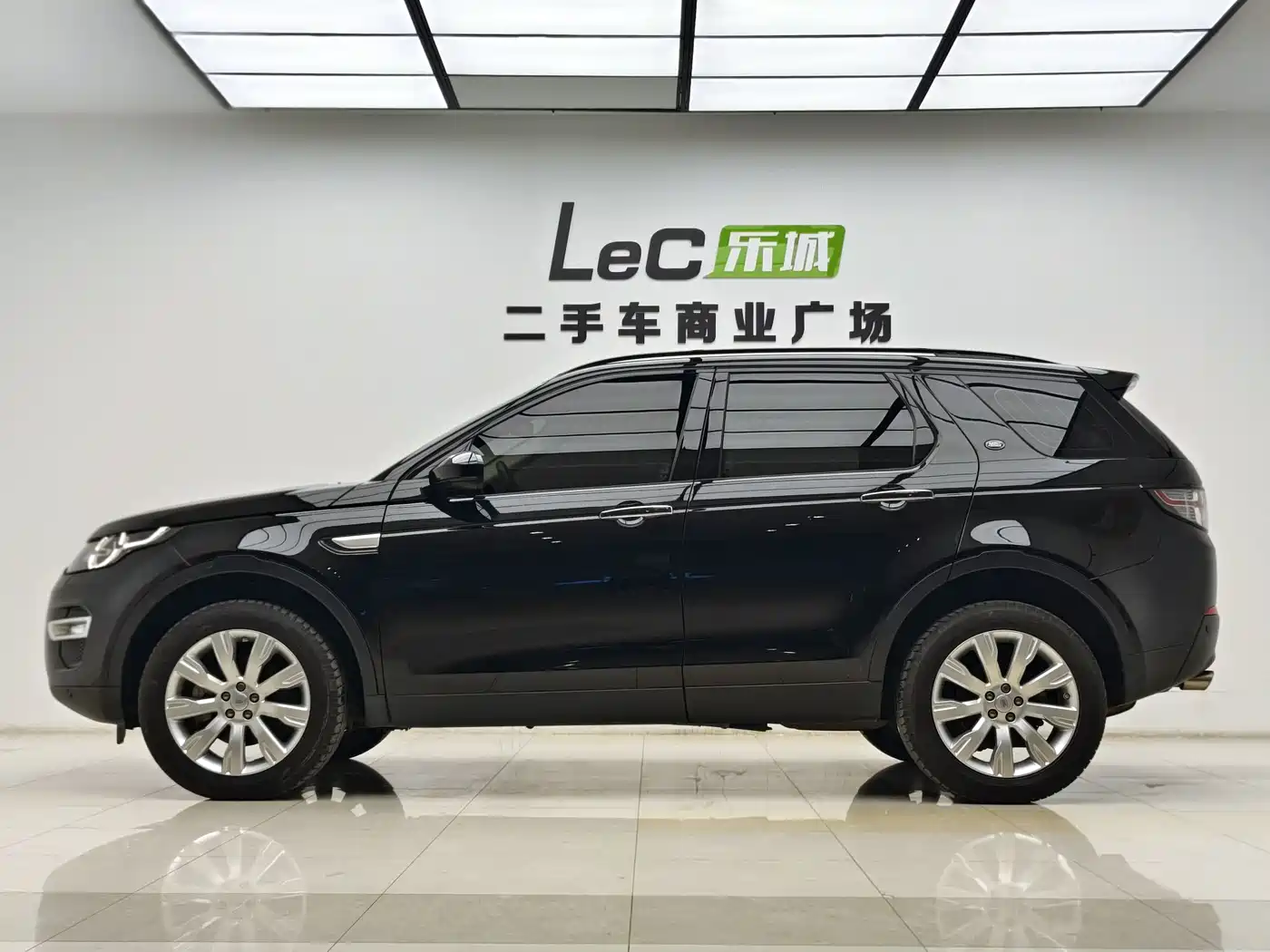 Land Rover Discovery Sport (Import) 2015 2.0T HSE Luxury фото 20