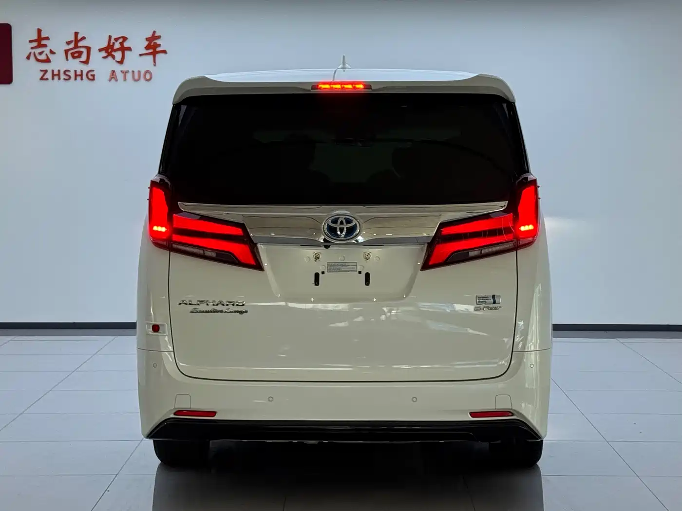 Toyota Alphard 2021 Hybrid 2.5L Premium фото 14