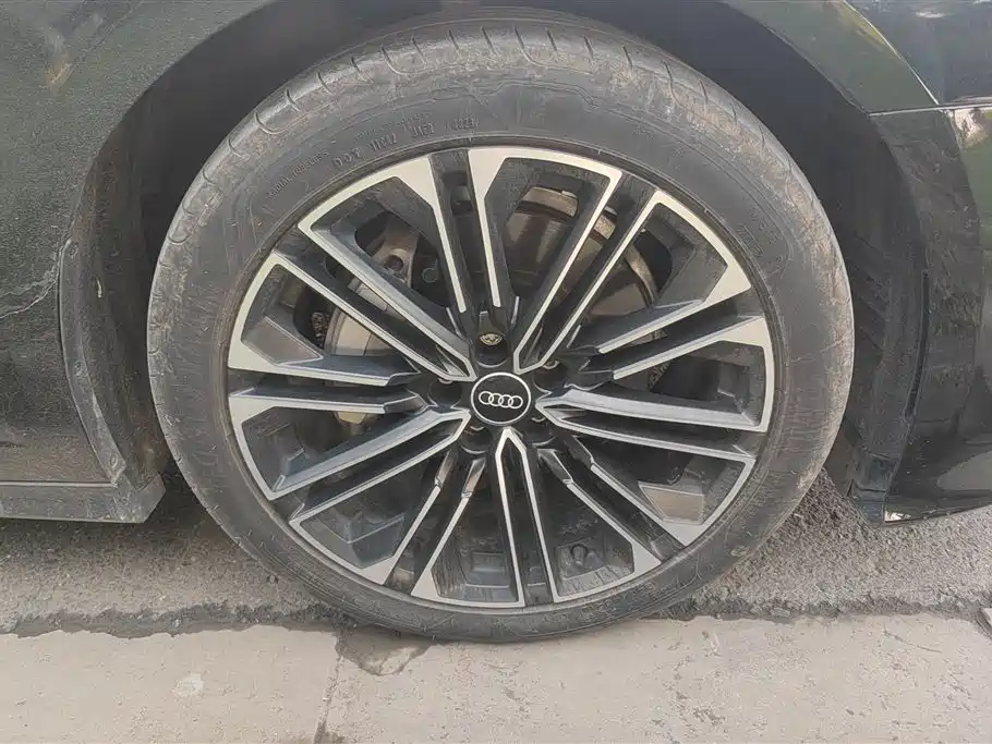Audi A6L 2023 Facelift 45 TFSI Premium Dynamic фото 6