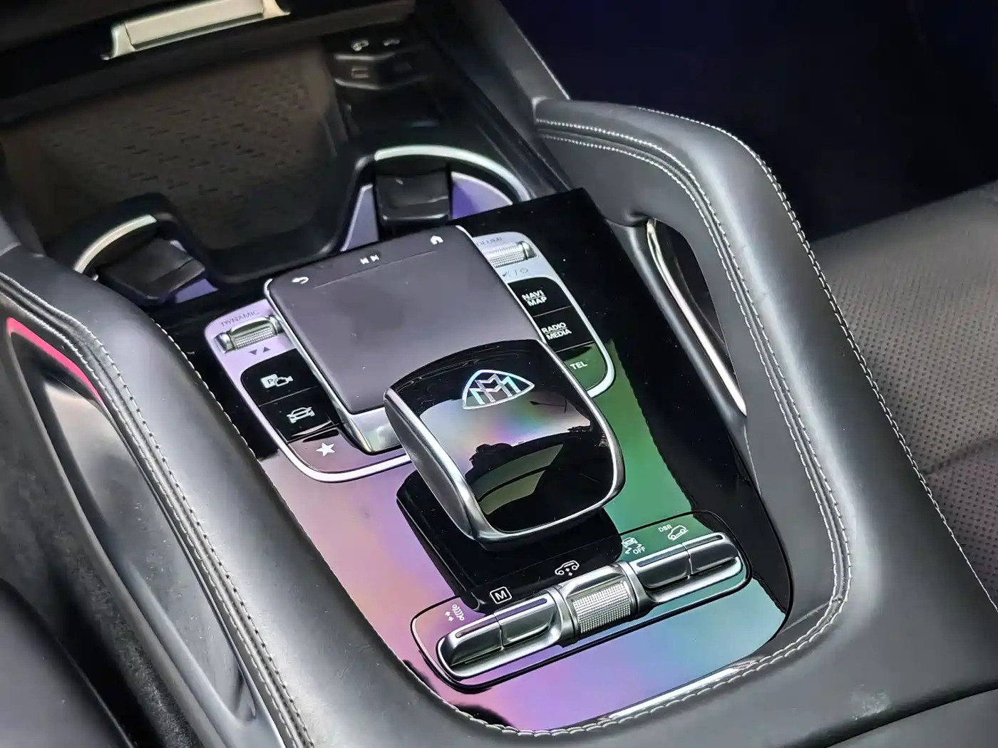 Mercedes-Benz Maybach GLS 2021 GLS 600 4MATIC Etiquette Edition фото 33