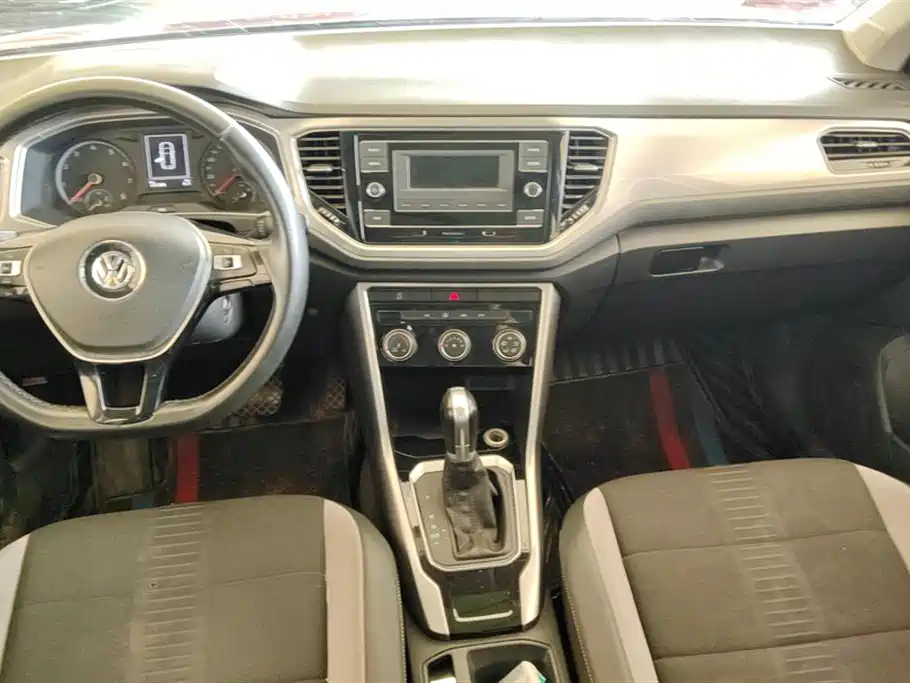 Volkswagen T-ROC 2018 230TSI DSG 2WD Fashion China V фото 12