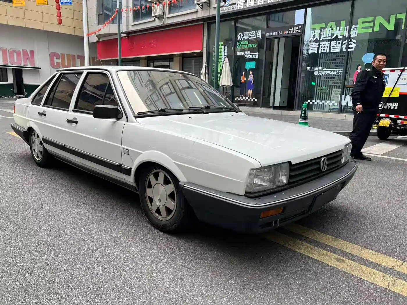 Volkswagen Santana Classic 2007 Model 1.8L Scenic Edition фото 3