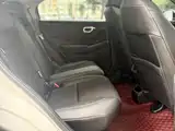 Photo 12 - Honda Vezel