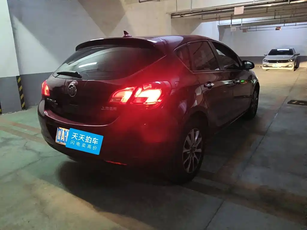 Фото 2 - Buick Excelle