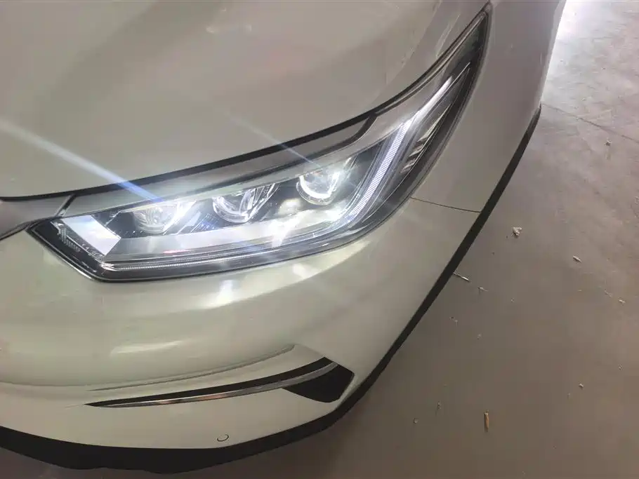 BYD Yuan Pro 2021 401KM Premium Model фото 5