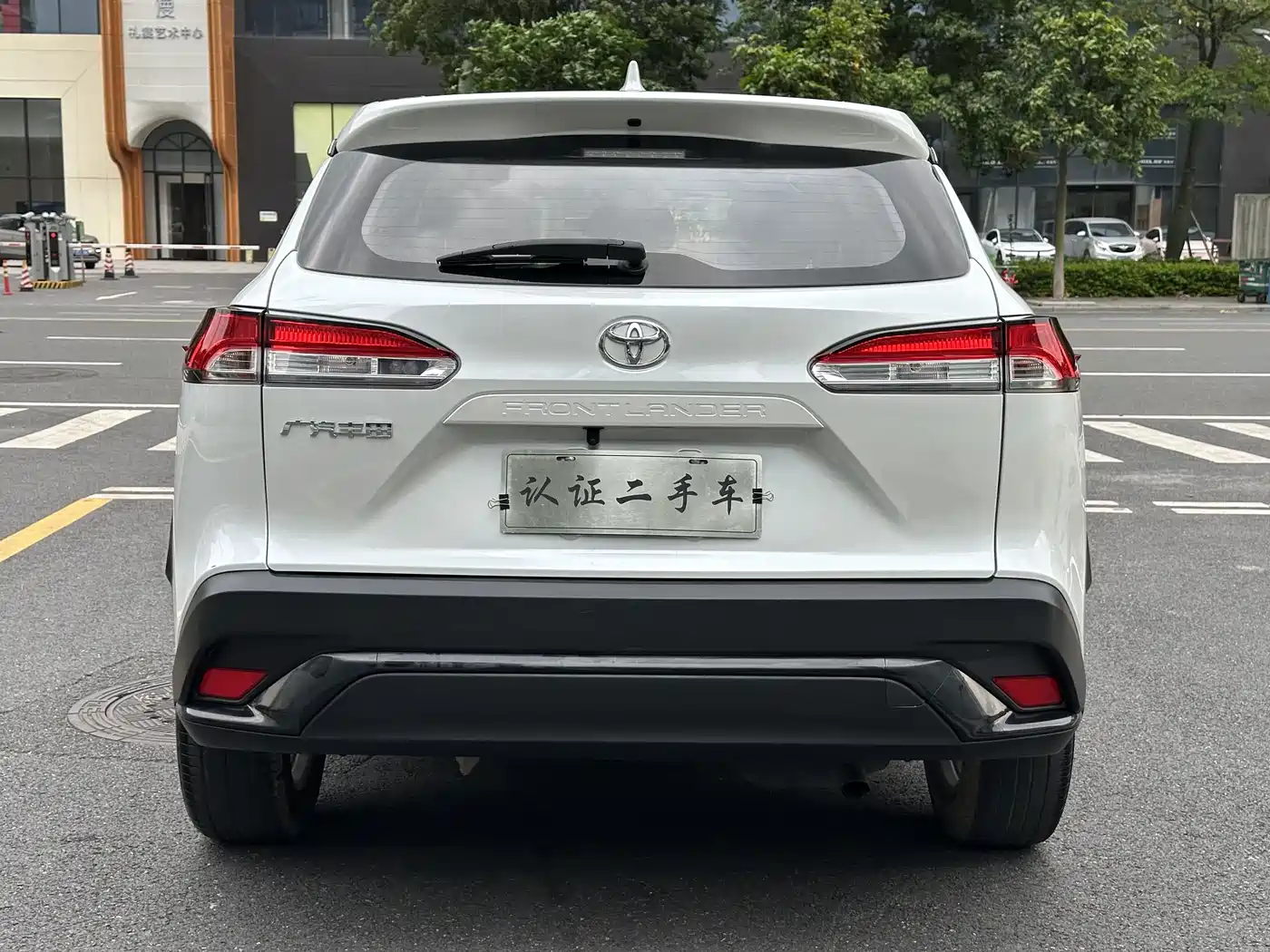 Toyota Frontlander 2022 2.0L CVT Leading Edition фото 6