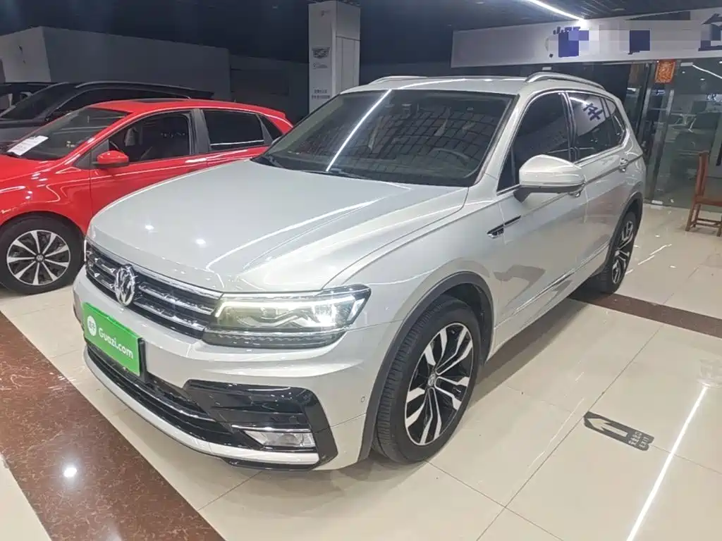 Фото 2 - Volkswagen Tiguan L