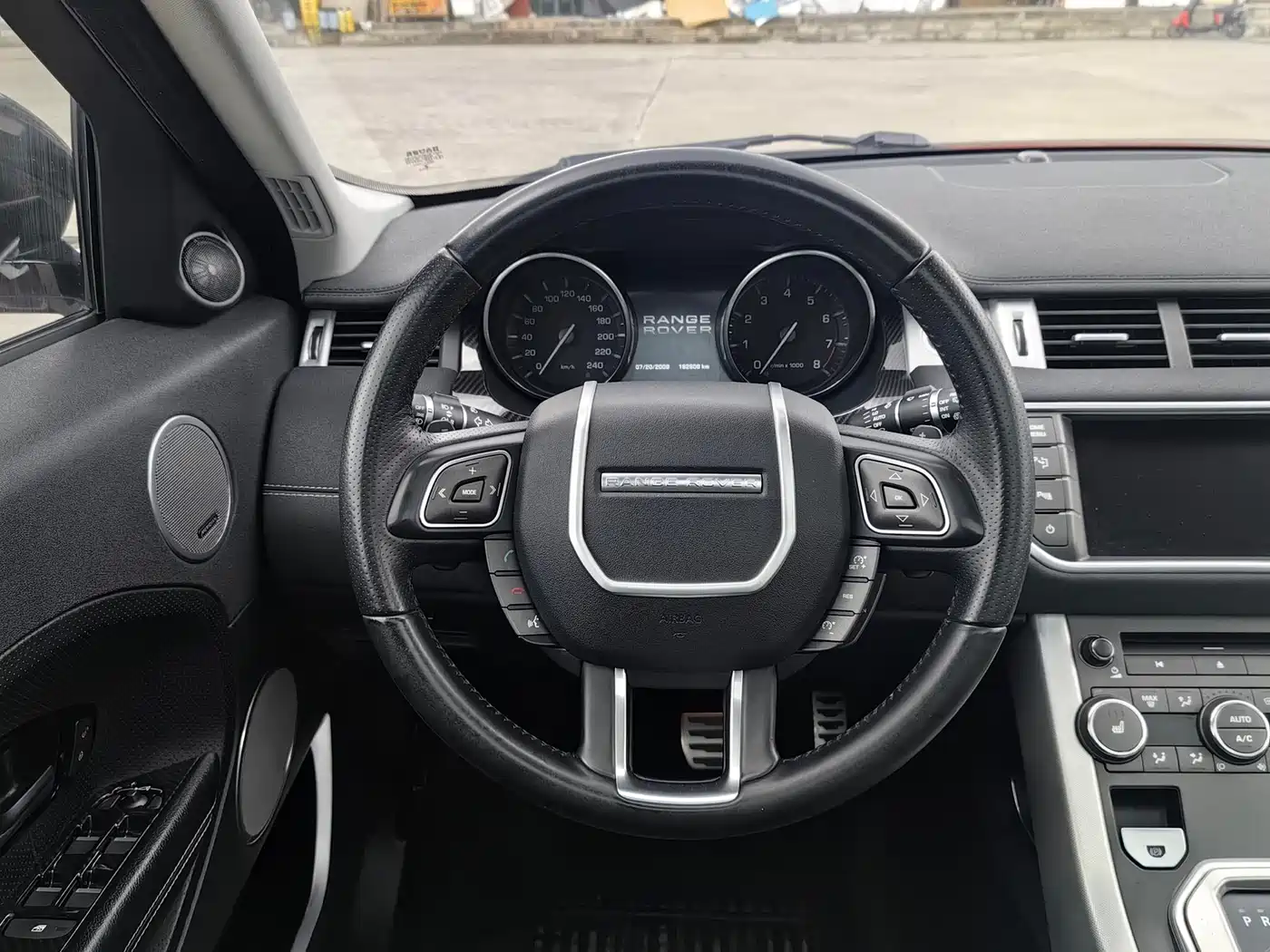 Land Rover Range Rover Evoque (Import) 2013 2.0T 5-door Dynamic Edition фото 12