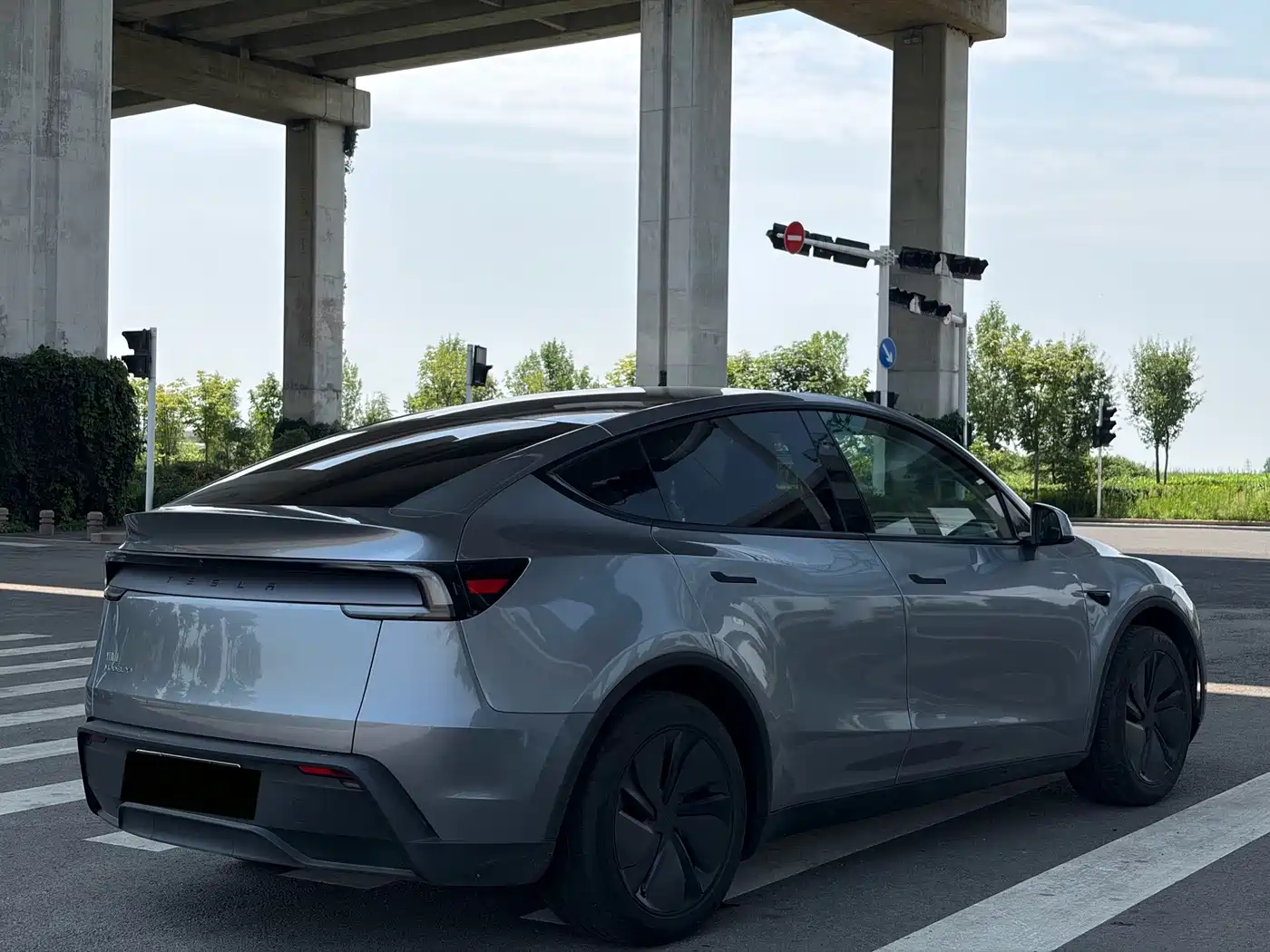 Tesla Model Y 2026 2026 Facelift Long Range Rear-Wheel Drive