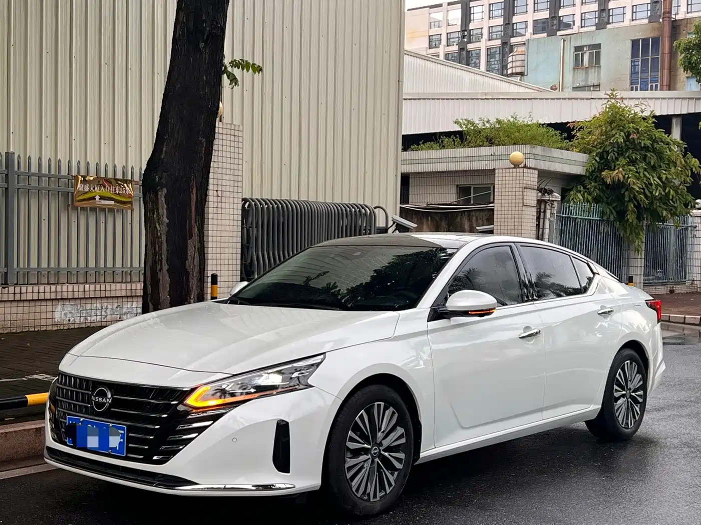 Nissan Teana 2025 2022 2.0L XL-Upr Premium Edition