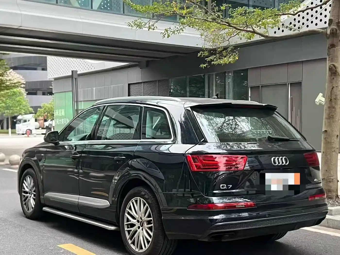 AUDI Q7