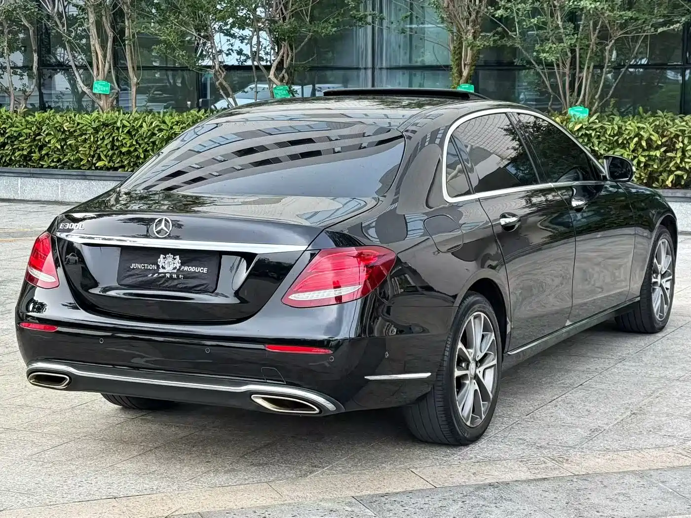 Mercedes-Benz E-Class 2016 E 300 L Sport Fashion Type фото 5
