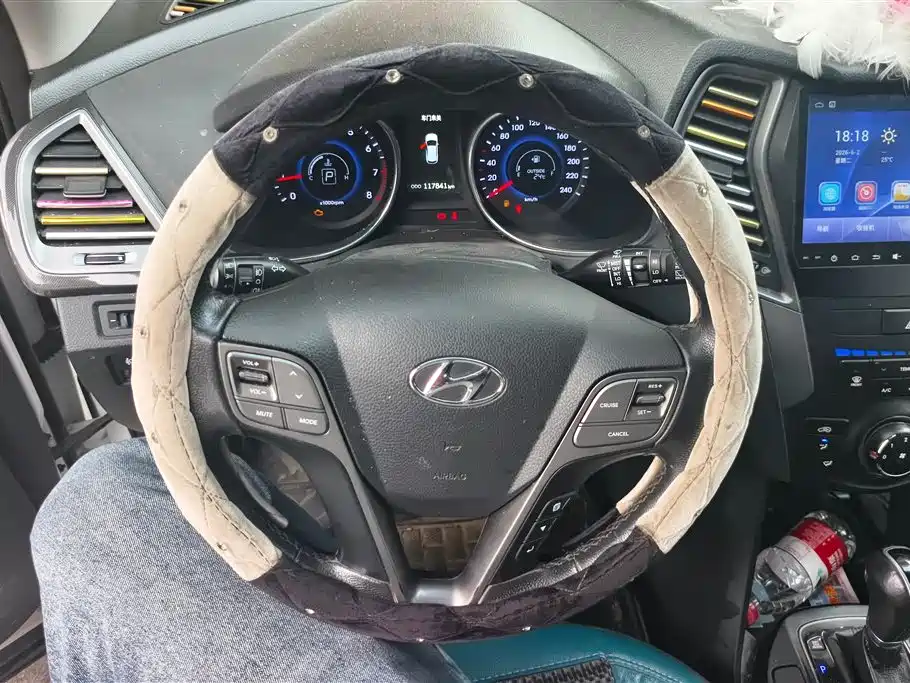 Hyundai Santa Fe 2013 Model 2.4L Automatic 4WD Comfort фото 15