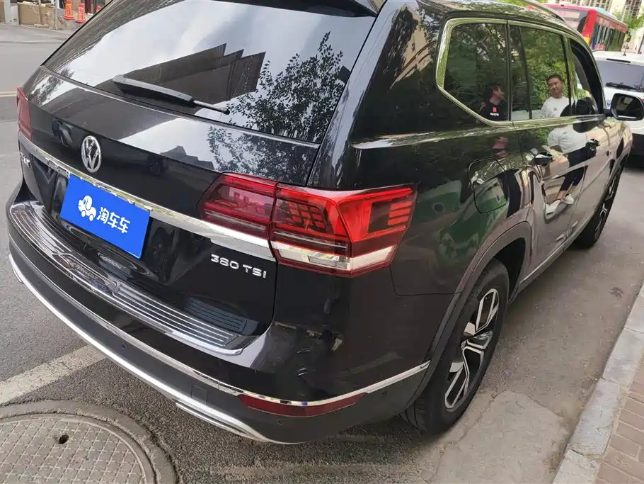Volkswagen Teramont 2020 380TSI 4WD Luxury Edition China VI фото 3