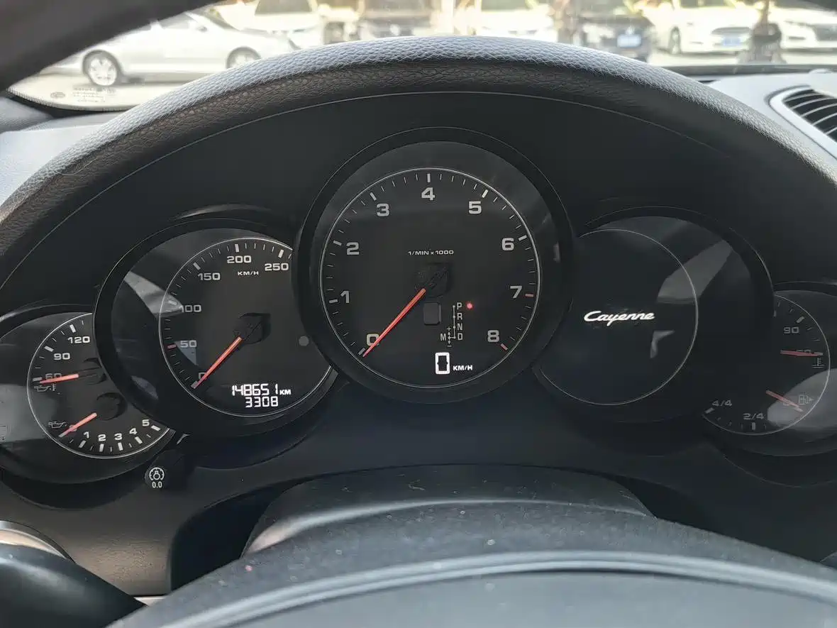 Porsche Cayenne 2011 Cayenne 3.0T фото 26