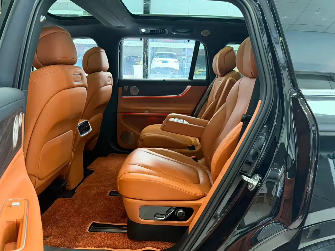 AITO Wenjie AITO M9 2024 Extended Range Ultra 42kWh 6-Seater фото 9