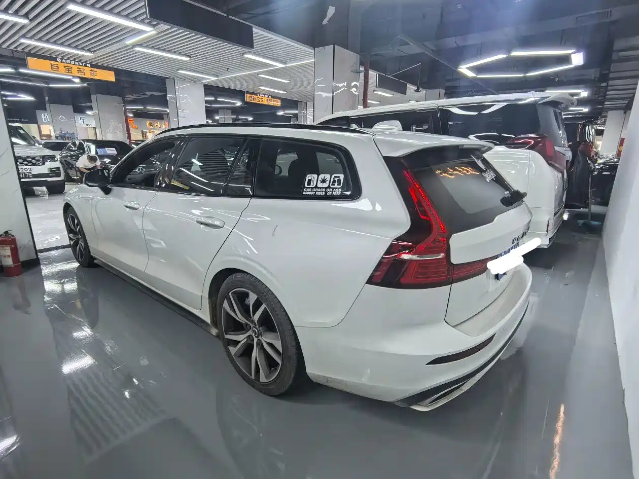 2021 Volvo V60
