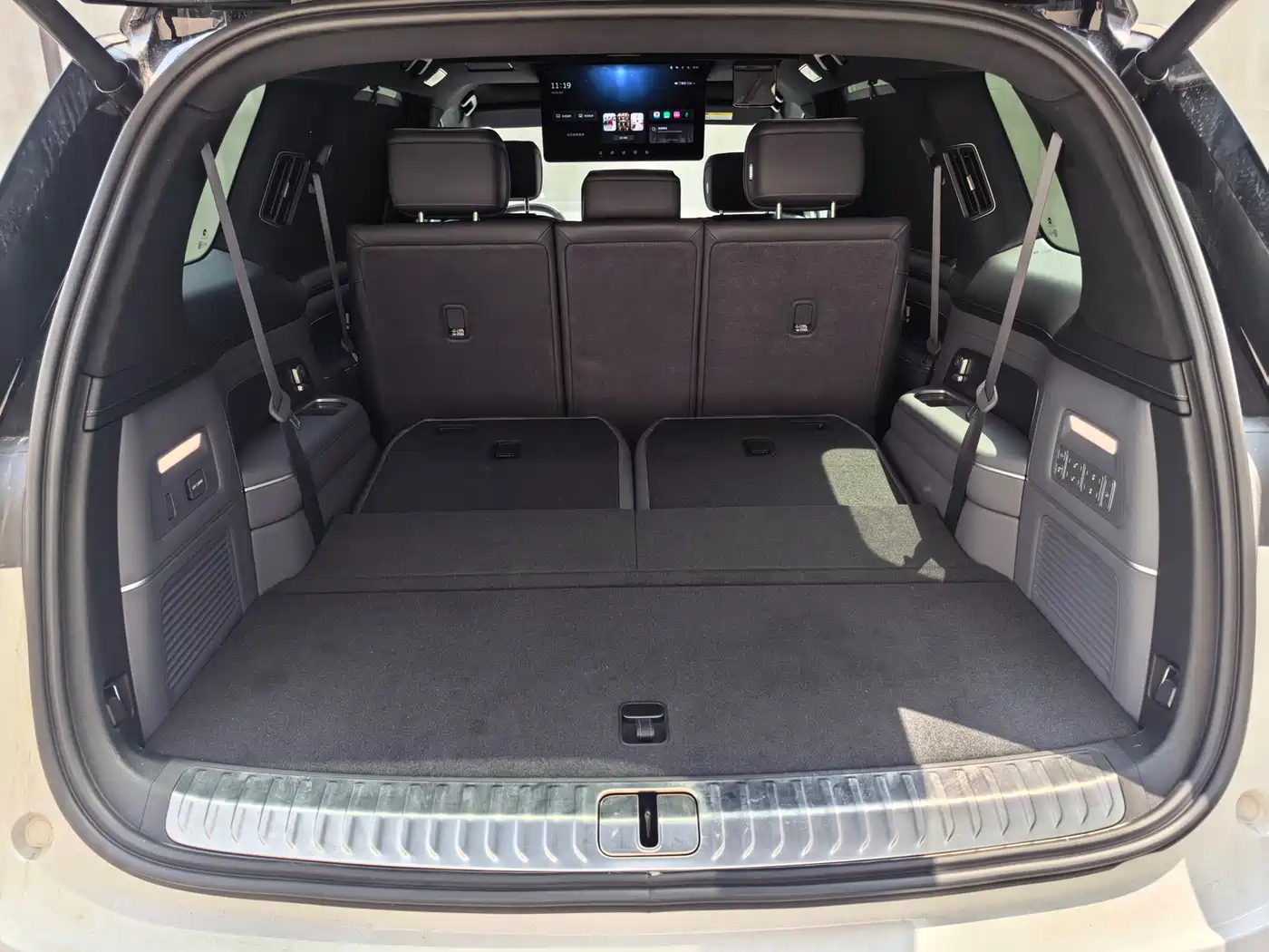 NIO ES8 2025 Base Model 7-Seater фото 42