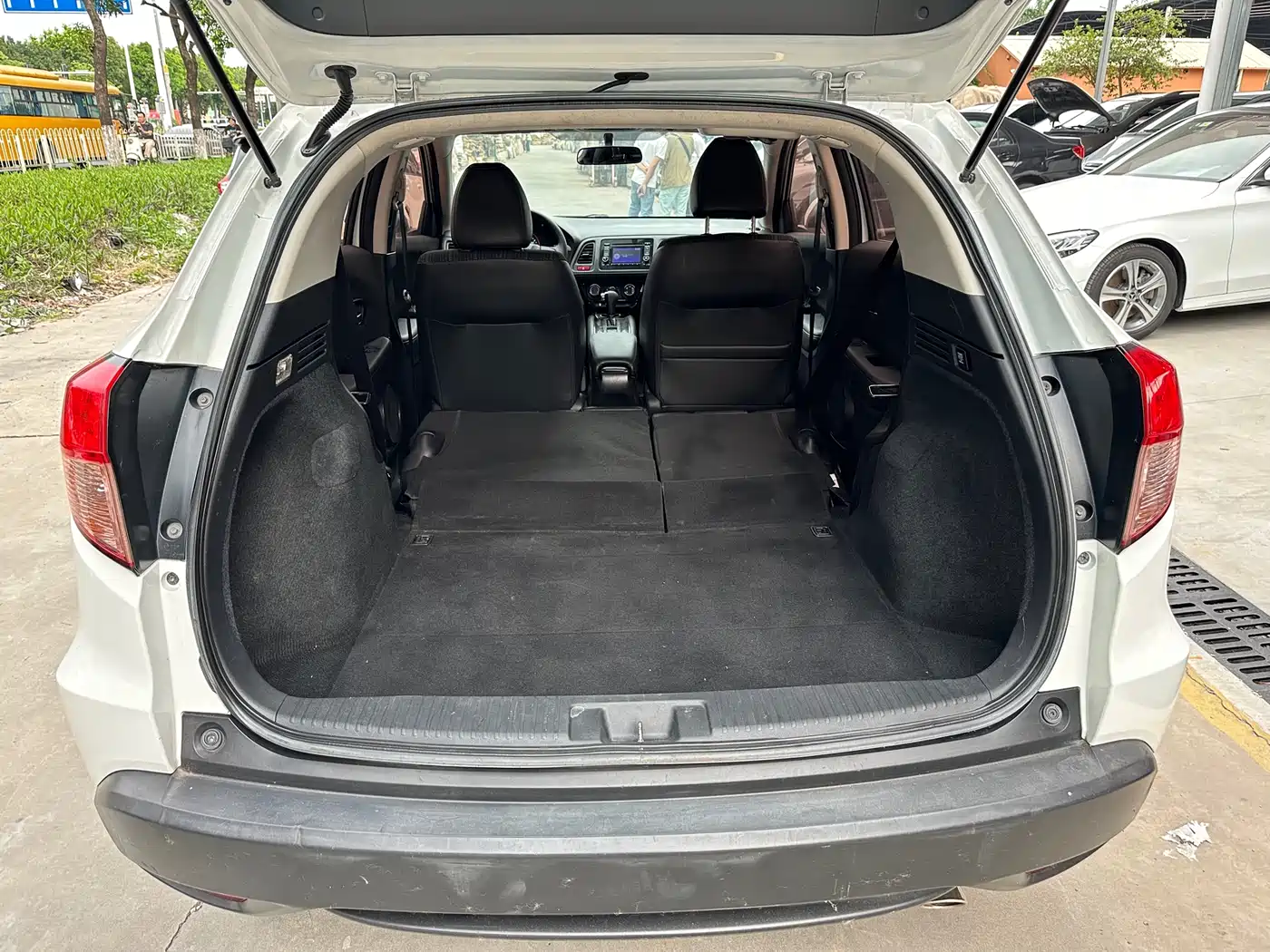 Honda Vezel 2015 2015 1.8L CVT FWD Elite