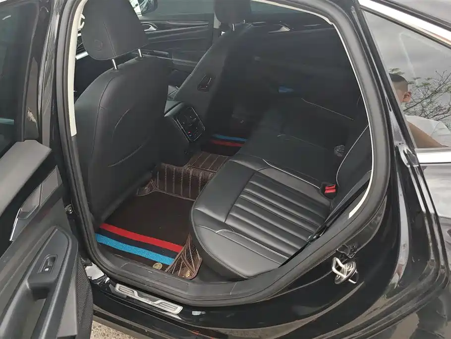 Volkswagen Passat 2023 Facelift 330TSI Starlight Elite Edition фото 11