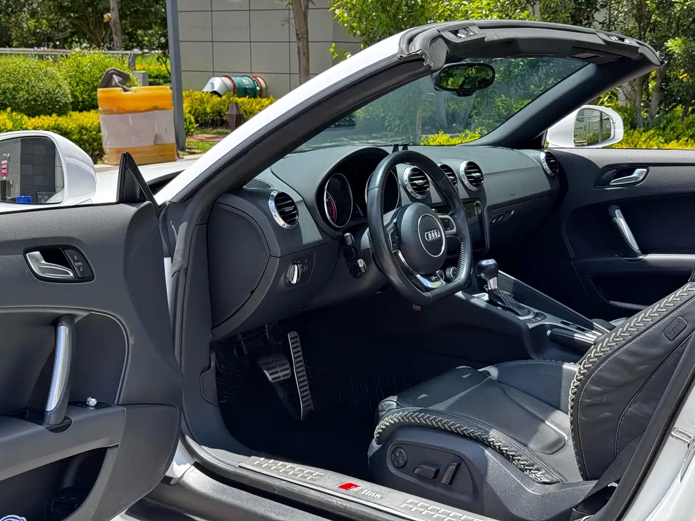 Audi TT 2013 TT Roadster 45 TFSI фото 13