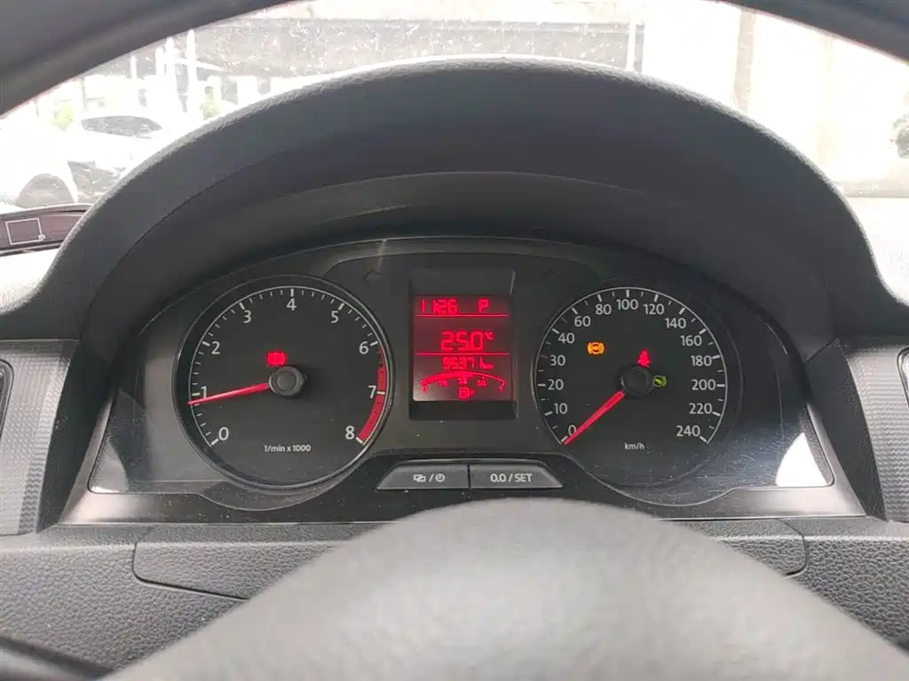 Volkswagen Santana 2015 1.6L Automatic Trend Edition фото 12