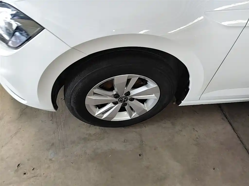 Volkswagen Polo 2023 Facelift Plus 1.5L Auto Joyful Living Edition фото 23