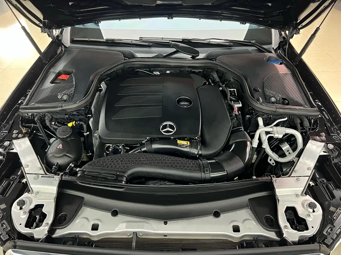 Mercedes-Benz E-Class 2020 Facelift E 300 L Exclusive фото 27