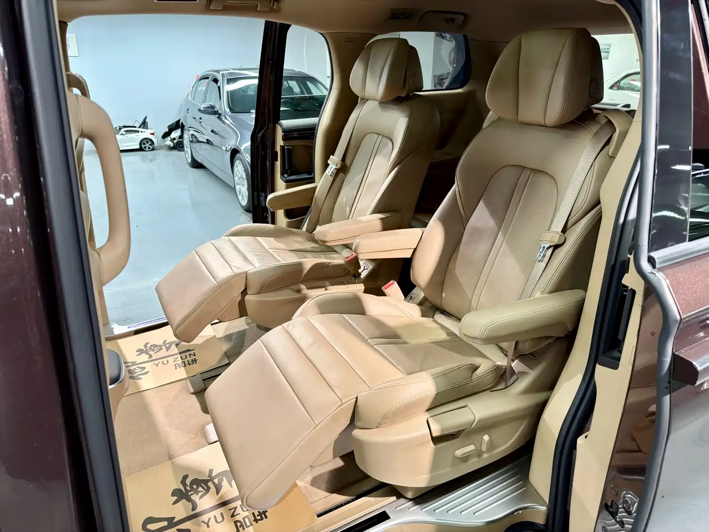 Buick GL8 2017 ES 28T Flagship China V фото 15