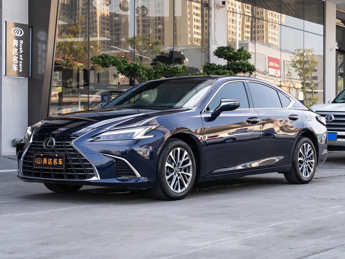 Lexus ES 2025 2025 300h Ultimate Edition