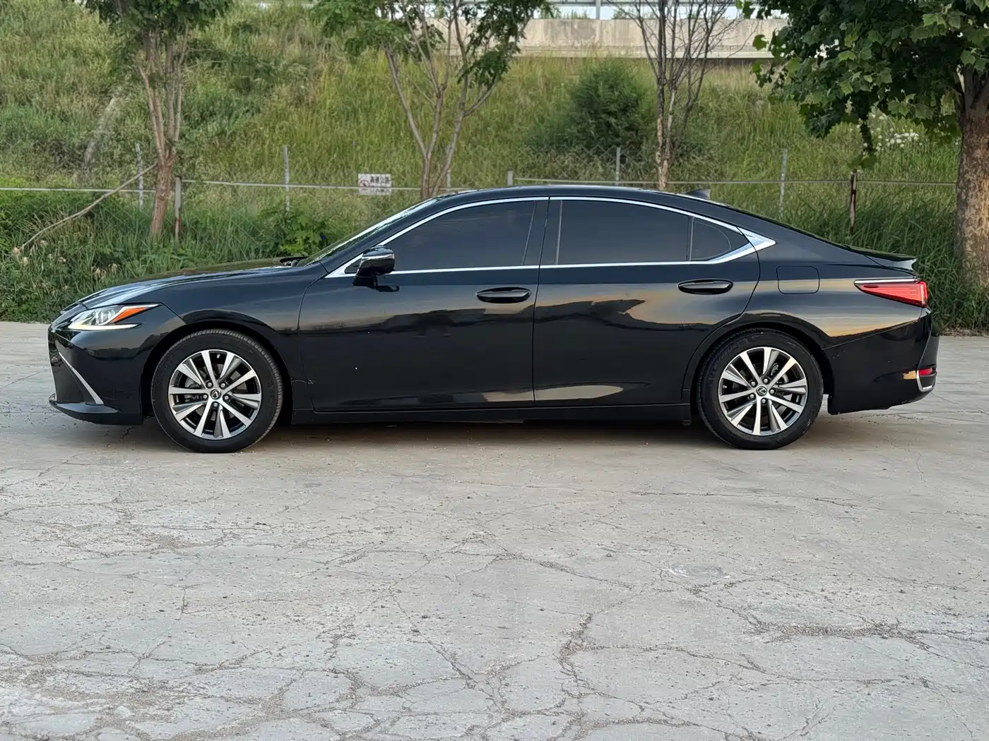 Lexus ES 2018 200 Excellence Edition China V фото 4