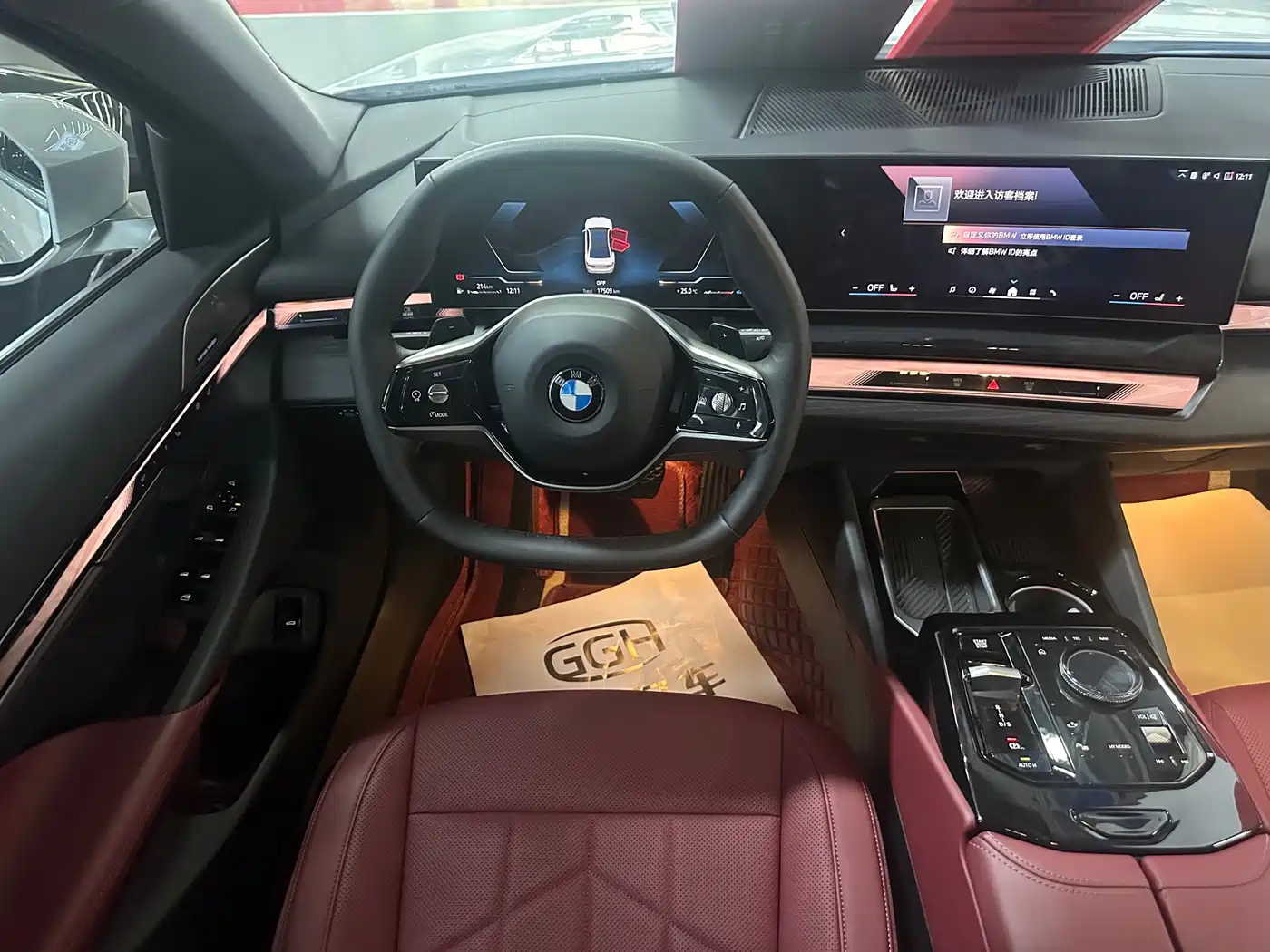 BMW 5 Series 2025 530Li Leading Luxury Package фото 12