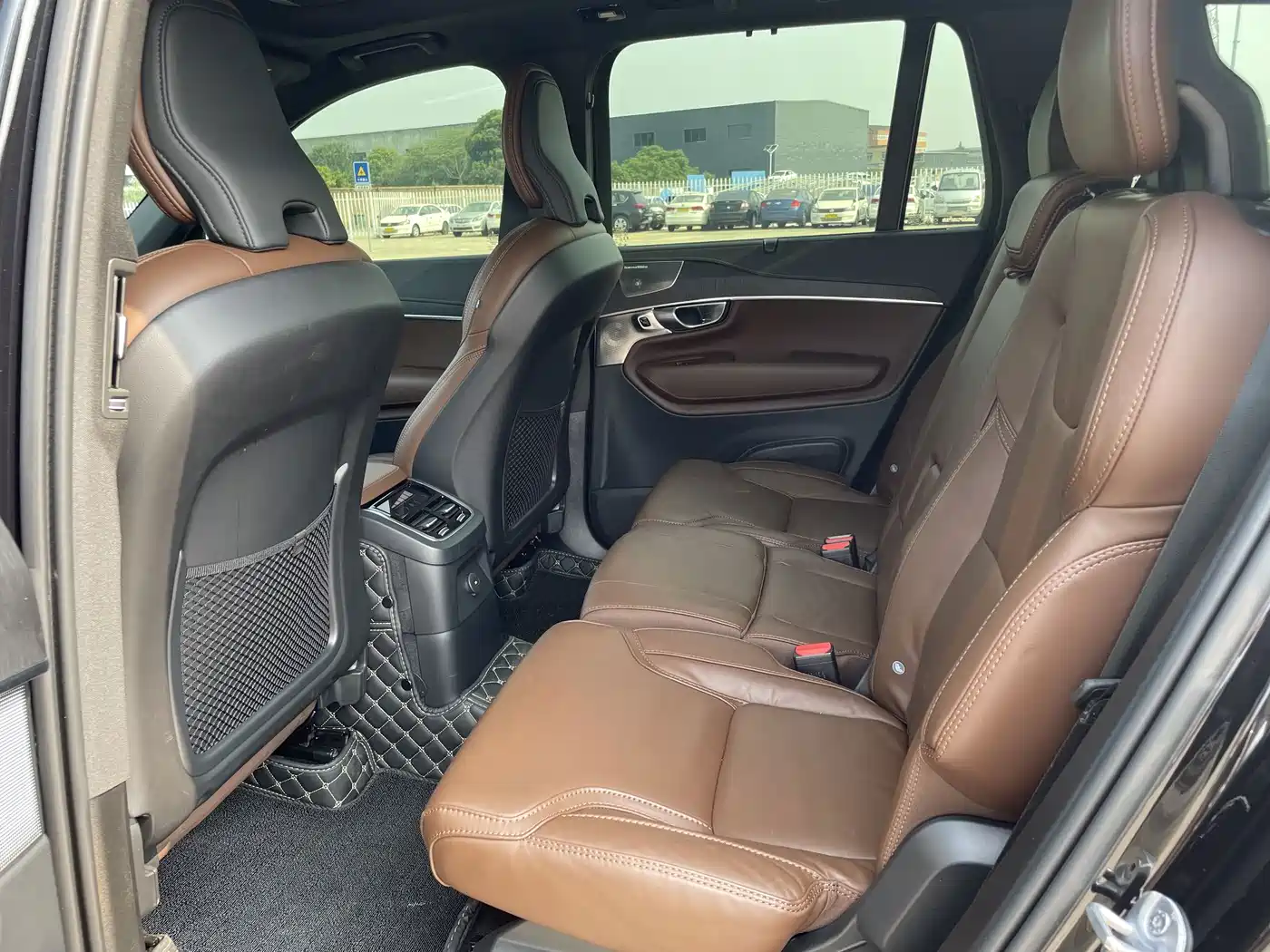 Volvo XC90 Plug-in Hybrid 2023 2024 T8 Premium Luxury 7-Seater