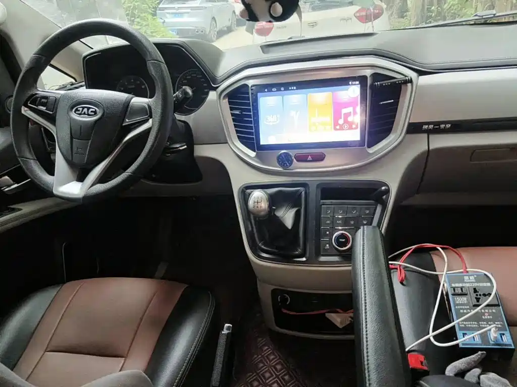 JAC Refine Refine M4 2023 2022 2.0L CNG Manual Business Travel