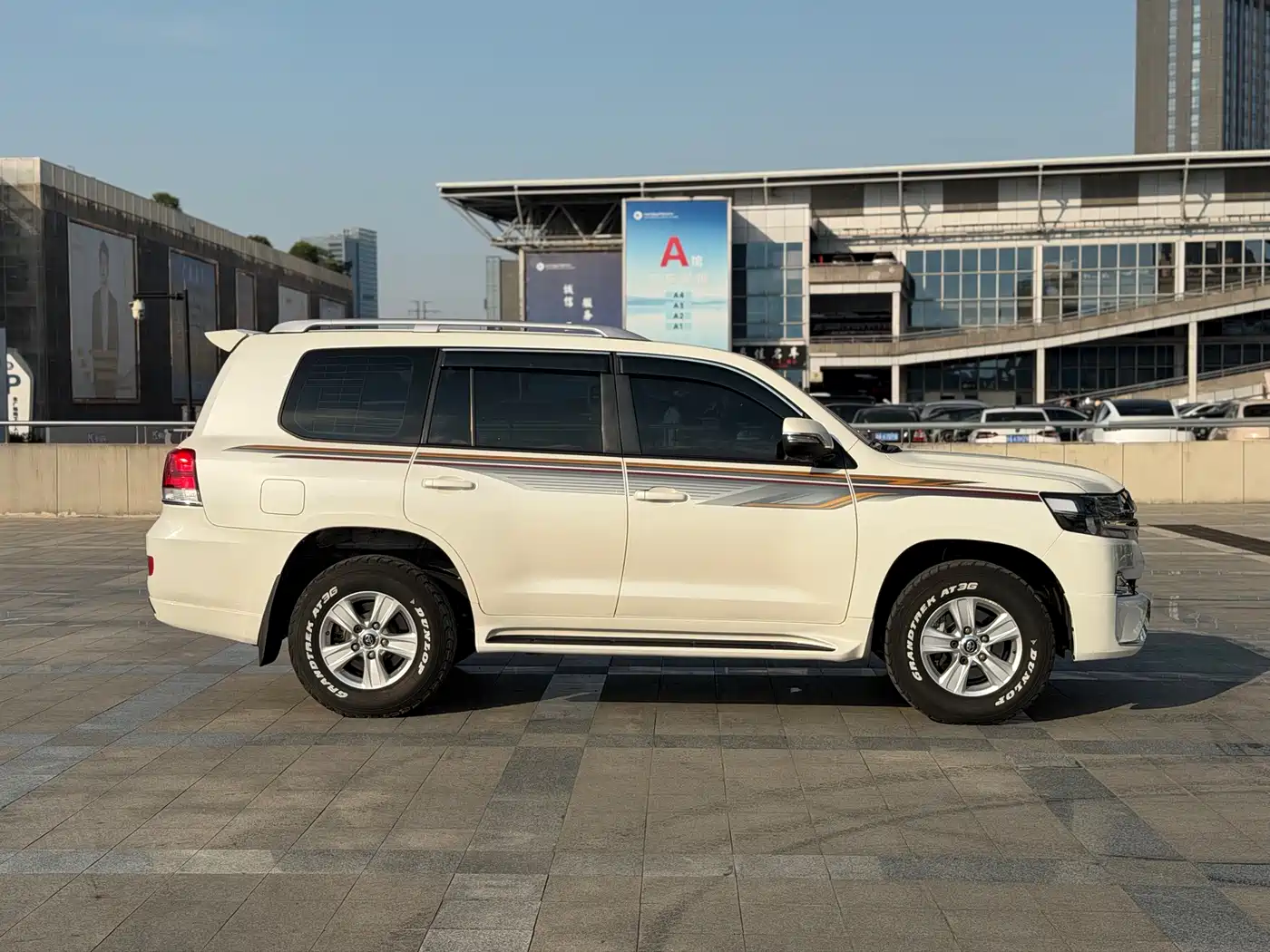 Toyota Land Cruiser (Import) фото 4