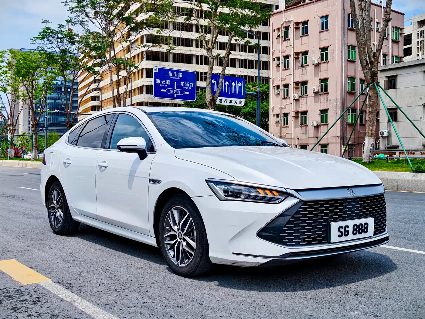 BYD Qin PLUS 2021 DM-i 55KM Flagship фото 3