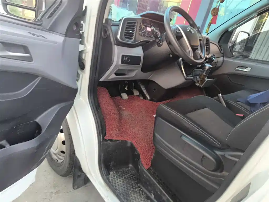 SAIC Maxus Xintu V80 2024 Model Year Aoyunton Value Edition 6MT Long Wheelbase Ultra Low Roof 127Ps 6/7/8/9-Seater фото 14