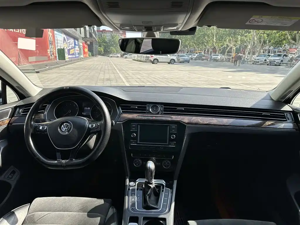 Volkswagen Magotan 2017 330TSI DSG Luxury фото 6