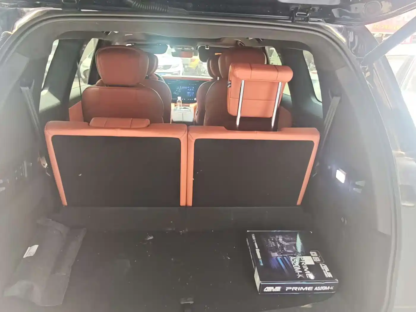 Exeed Landmark C-DM 2025 2025 180 Ultra Long Range AWD (6-Seater)