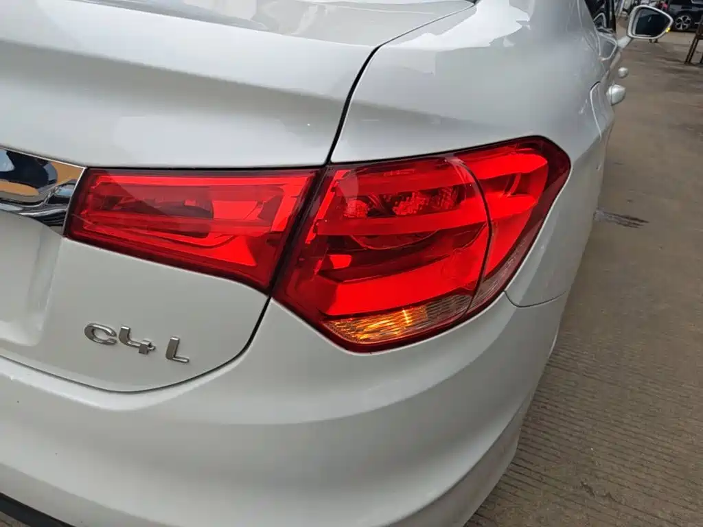 Citroën C4L 2016 2015 1.8L Automatic Luxury Edition